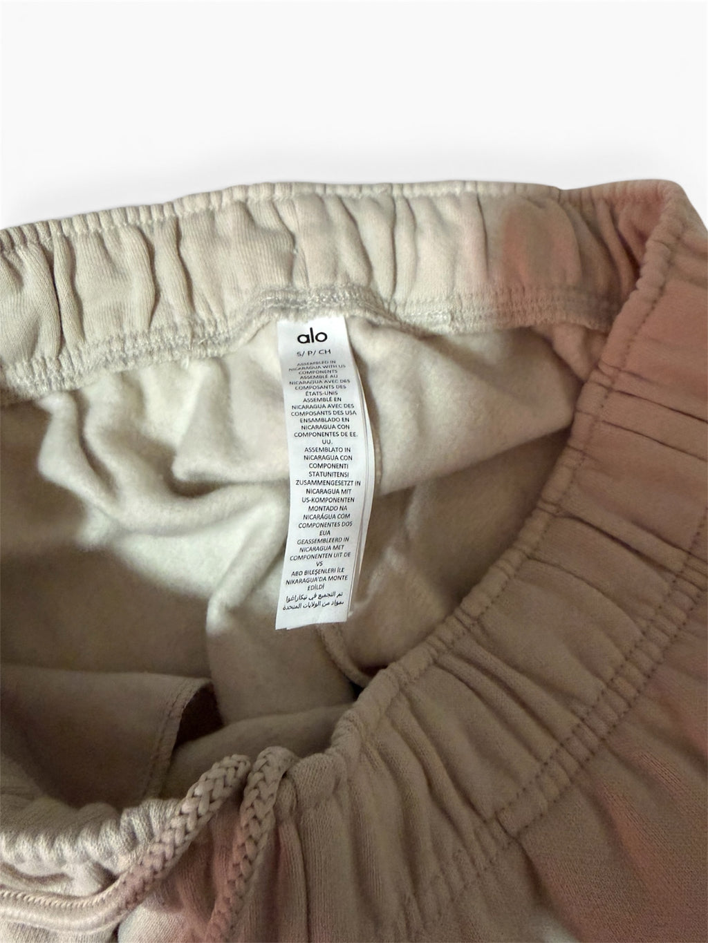 ‘Chill Sweatpant’ by Alo